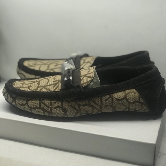 New Calvin Klein Khaki marek jaquard size 8.5